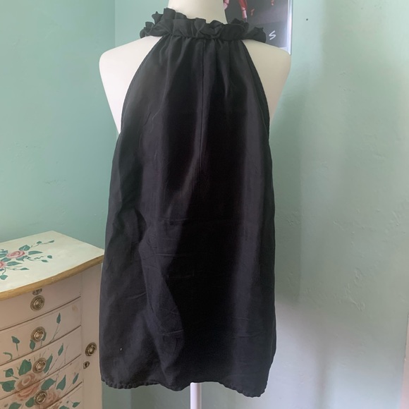 Classy Collared Top - Picture 3 of 4